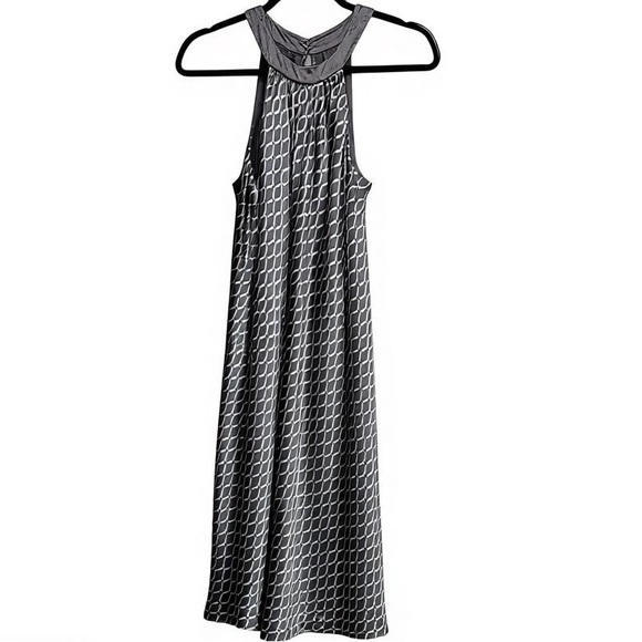 I.N.C -100% silk halter dress-chain link pattern - Picture 8 of 8